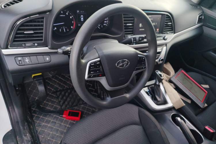 Used Hyundai Elantra 2016 1.6L Automatic ZhiXuan – Elite Version