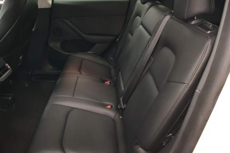 Used Tesla Model Y 2022 Long-Range All-Wheel-Drive Version
