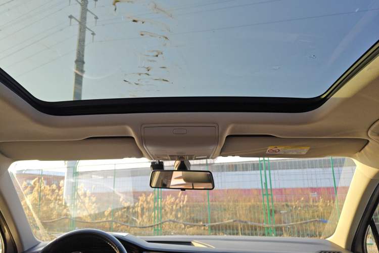 Used Volkswagen Tiguan L 2019 Updated Version 330TSI Automatic Two-Wheel Drive Panoramic Comfort Edition China VI Standard
