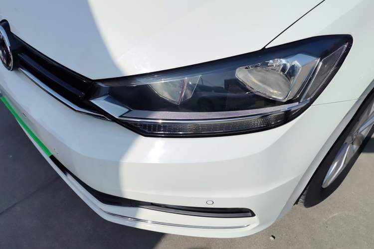 Used Volkswagen Touran 2018 Volkswagen Touran L 280TSI DSG Comfort Edition 7 Seats China VI Standard