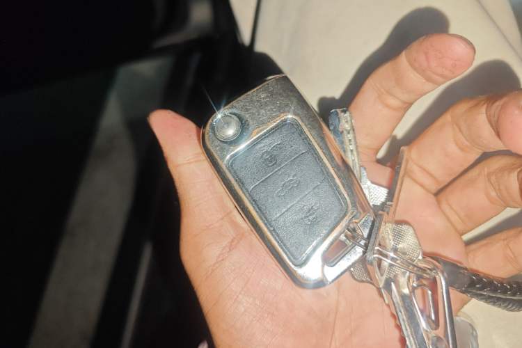 Used Volkswagen Tiguan L 2019 330TSI Automatic Two-Wheel Drive Smart Luxury Version China VI Standard
