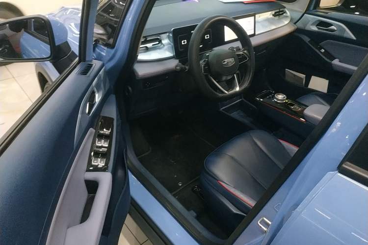 Used Geometry E Firefly 2022 401 km Linglong Tiger 4 Seats
