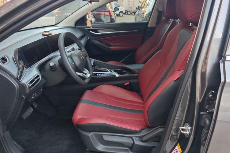 Used Changan Eado 2021 PLUS Blue Whale NE 1.4T GDI DCT Prestige Model
