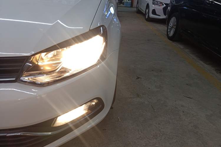 Used Volkswagen Polo 2018 1.5L Automatic Enjoyment Model
