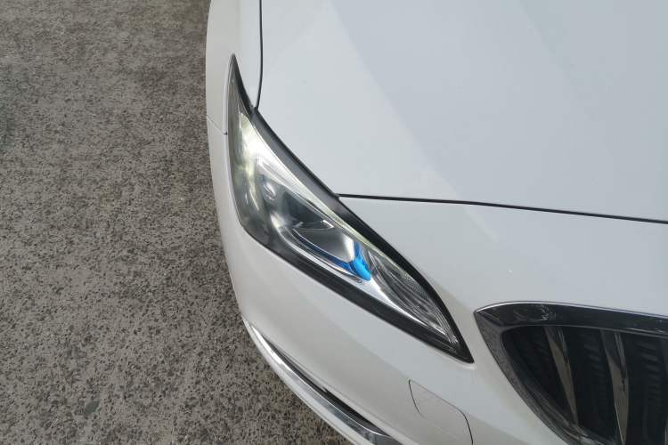 Used Buick Verano 2017 Sedan 20T Dual-Clutch Leading Model
