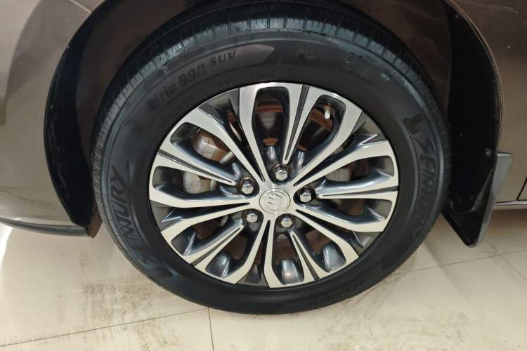 Used Buick GL8 2021 Land Cruiser Executive Class 652T Luxury Model
