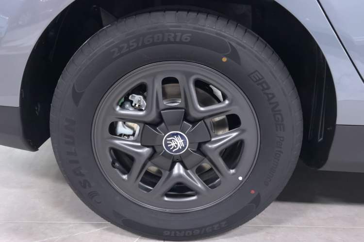 Used BYD Qin PLUS 2025 DM-i Smart Drive 55KM Leading Model
