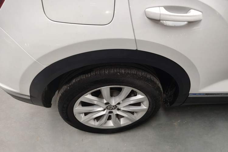 Used Volkswagen T-ROC 2018 230TSI DSG Two-Wheel Drive Advanced Version China VI Standard
