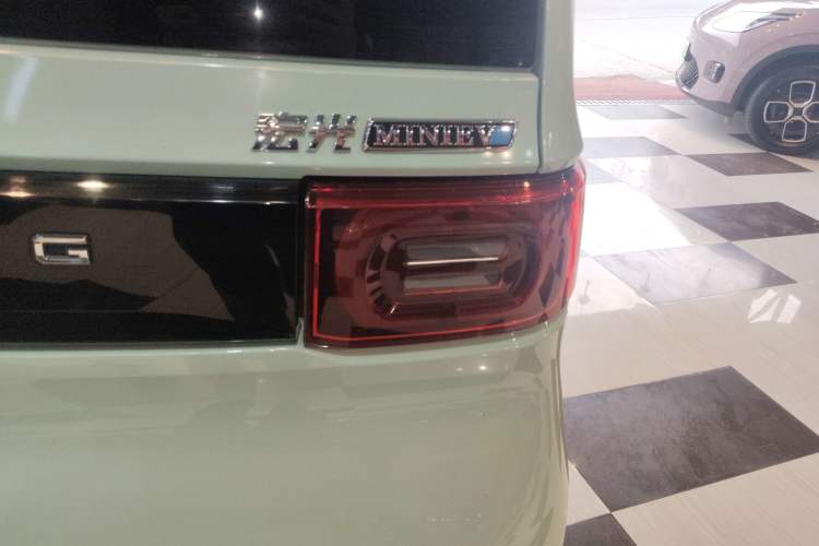 Used Wuling Hongguang MINIEV 2021 Macaron Premium Model – Lithium Iron Phosphate
