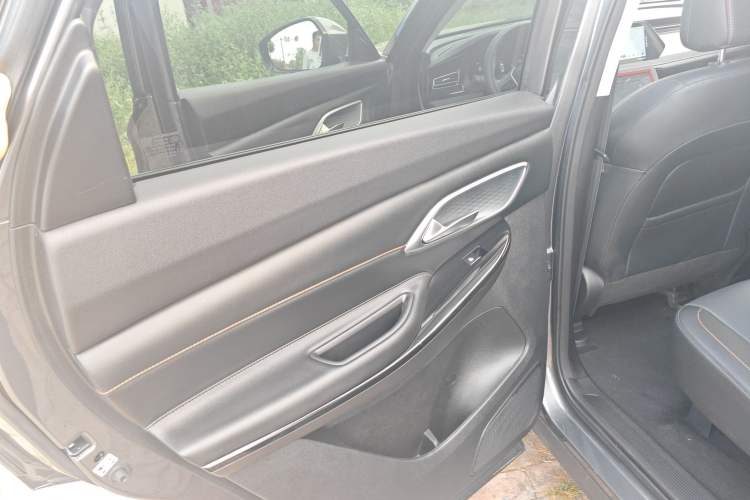 Used Changan X7 PLUS 2024 1.5T Automatic Luxury 7-Seater
