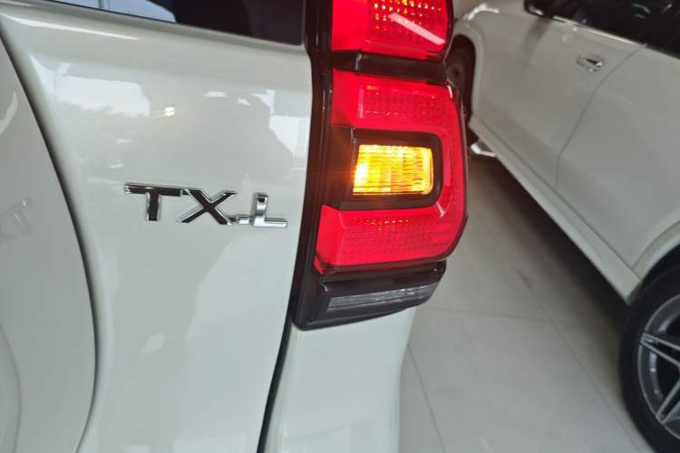 Used Toyota Prado 2019 3.5L Automatic TX-L Deluxe Edition with Rear-Mounted Spare Tire
