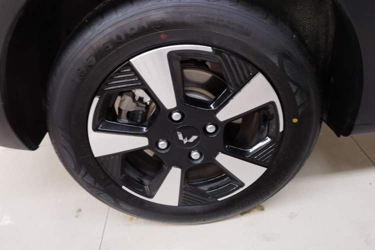 Used Wuling Bingo PLUS 2024 510 km Range 5-Seater Version
