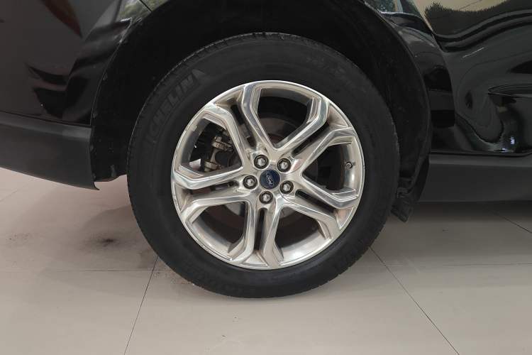 Used Ford Edge 2016 EcoBoost 245 Two-Wheel-Drive Titanium 7-Seater
