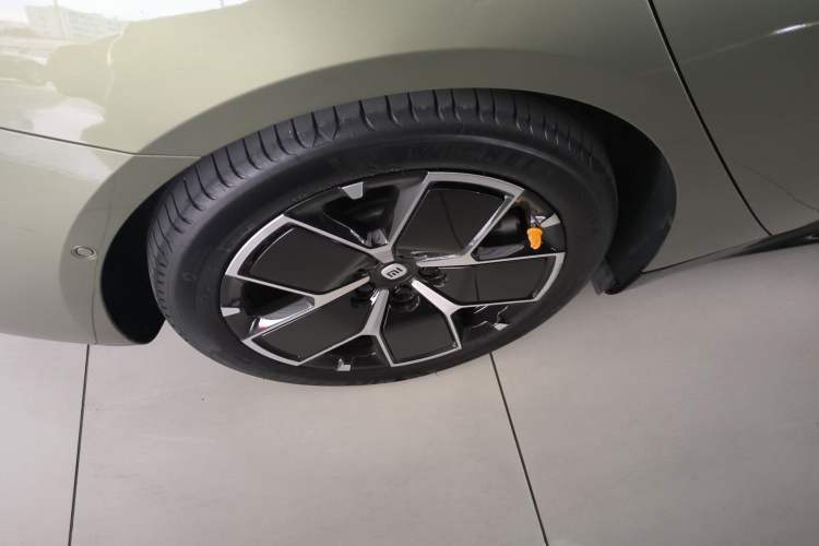 Used Xiaomi Auto SU7 2024 Rear-Drive Long-Range Intelligent Driving Version
