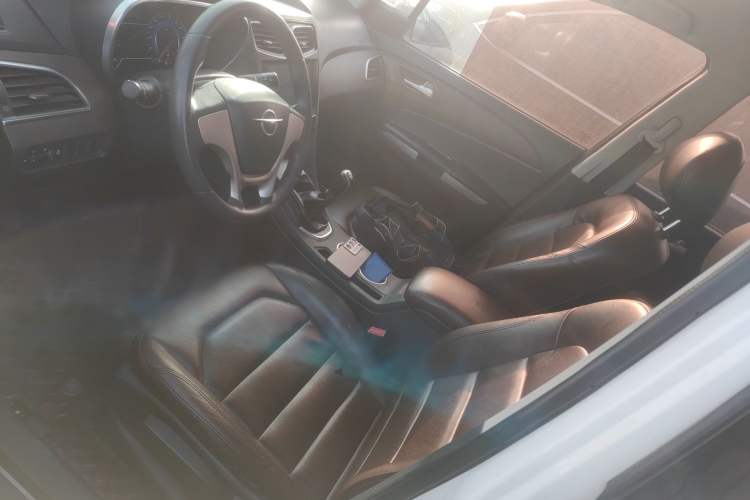 Used Haima V70 2016 2.0L Manual - Enjoyment Version 6 Seats