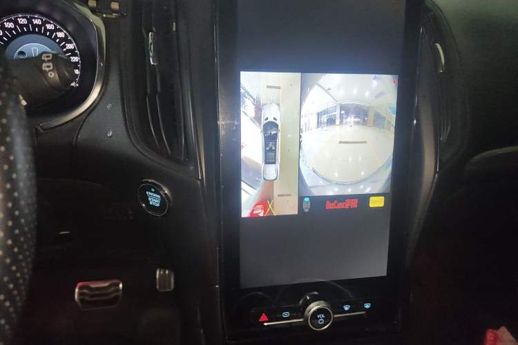 Used Ford Edge 2020 EcoBoost 245 Two-Wheel Drive Titanium 7-Seater
