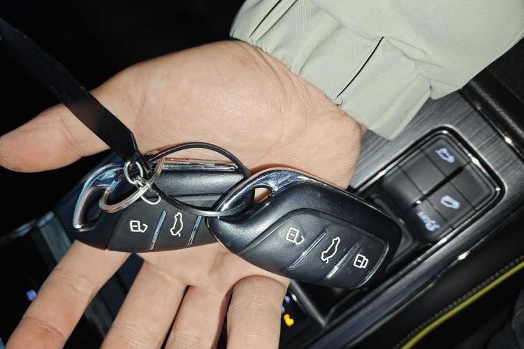 Used Roewe RX5 2021 PLUS 330TGI Automatic National Style Smart Luxury Edition
