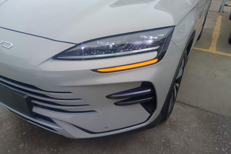 Used BYD Song PLUS New Energy 2024 HONOR Edition DM-i 110km Flagship PLUS
