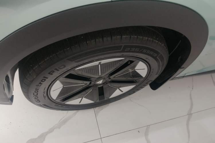 Used  S07 2023 200Max Range-Extended Version
