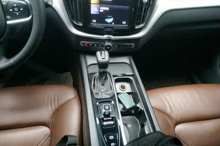 Used Volvo XC60 2021 T5 4x4 Smart Luxury Edition
