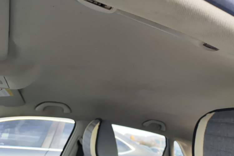 Used Volkswagen Polo 2014 1.4L Manual Fashion Edition
