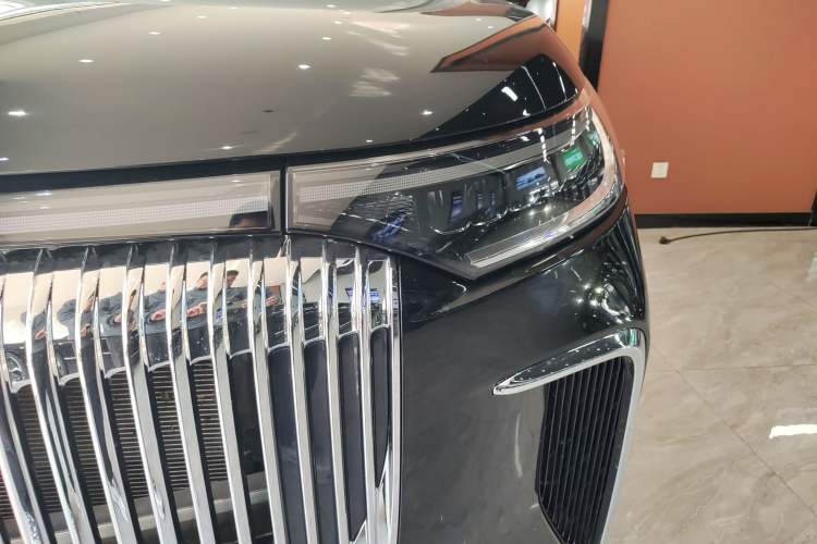 Used VOYAH Dream 2025 PHEV Four-Wheel-Drive Flagship Kunpeng Edition
