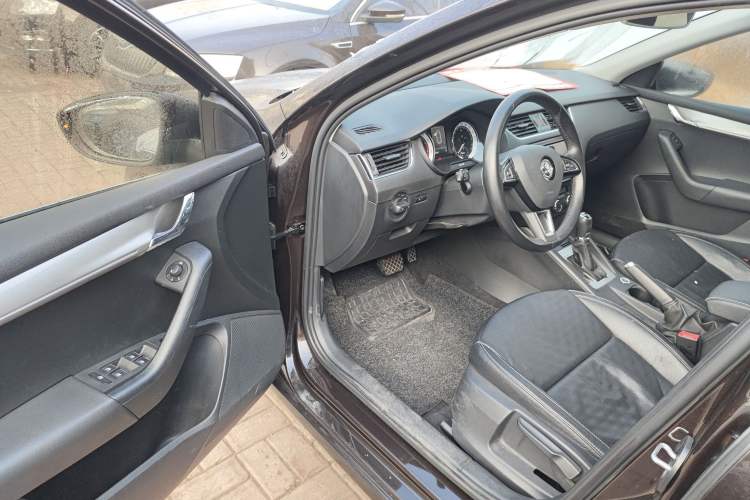 Used Skoda Octavia 2018 TSI230 DSG Luxury Edition
