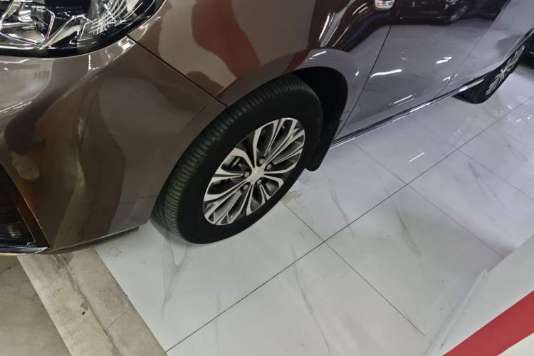 Used Buick GL8 2023 Land Executive Class Smart Enjoyment Model
