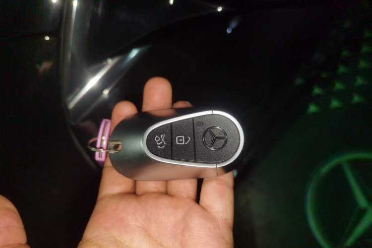 Used Mercedes-Benz E-Class New Energy 2024 E 350 e L Plug-in Hybrid Sedan
