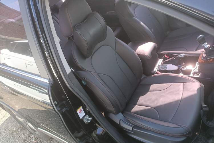 Used Haval H6 2017 Red-Label Sport Edition 1.5T Manual Two-Wheel Drive Elite Model
