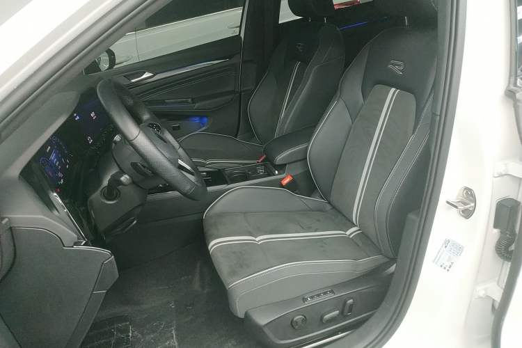 Used Volkswagen Golf 2021 280TSI DSG R-Line
