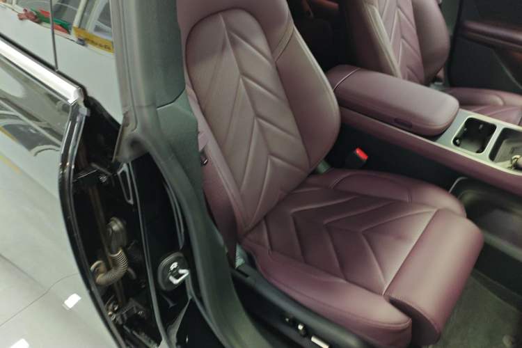 Used Nio ET5T 2025 75 kWh Touring