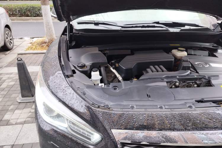 Used Infiniti QX60 2018 2.5 S/C Hybrid Two-Wheel-Drive Champion Family Edition
