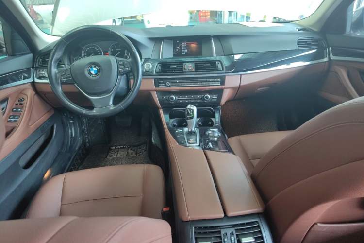 Used BMW 5 Series 2017 520Li Elegant Edition
