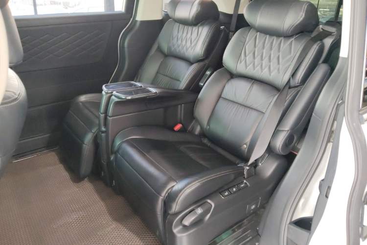 Used Honda Elysion 2019 2.0L Hybrid Luxury Edition