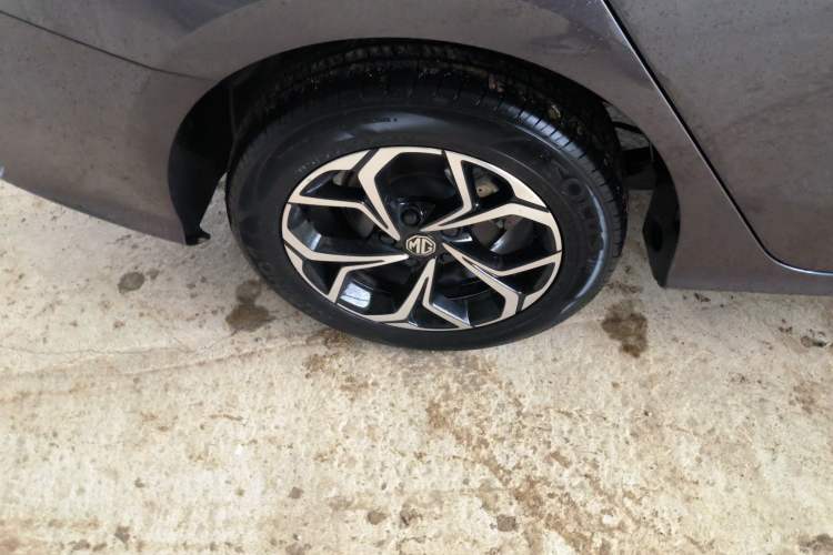 Used MG 5 2023 180 DVVT CVT Luxury Edition
