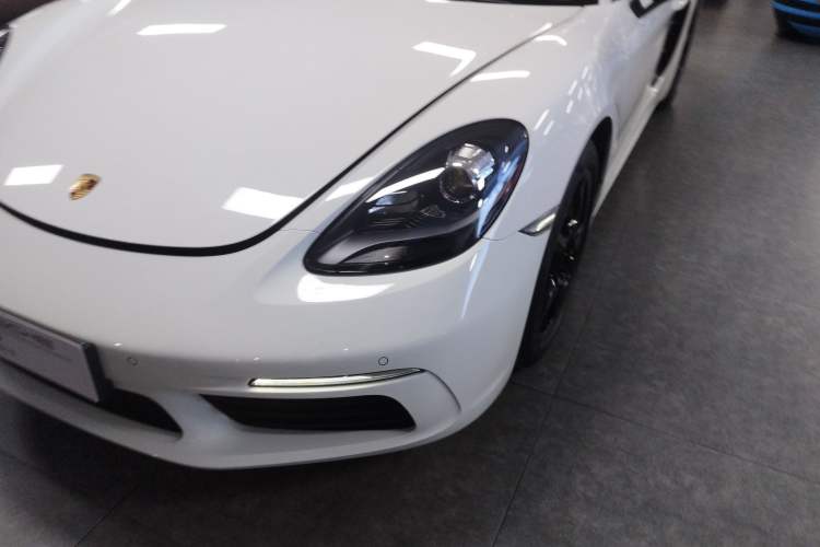 Used Porsche 718 2018 Boxster 2.0T
