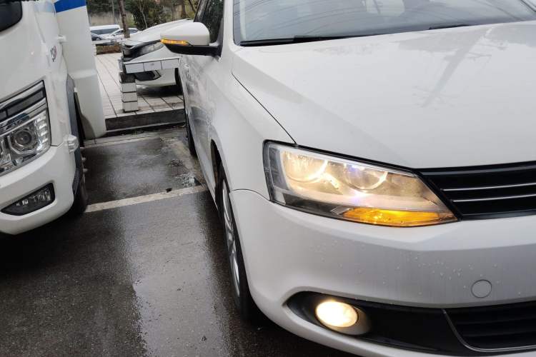 Used Volkswagen Sagitar 2014 Revised Version 1.6L Automatic Leading Edition
