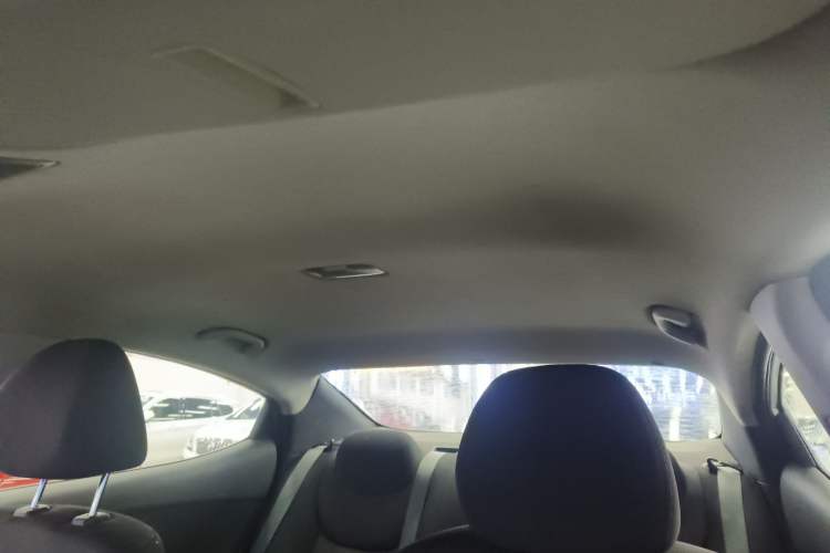 Used Hyundai Elantra (5th Generation / Langdong) 2016 1.6L Automatic Smart Version
