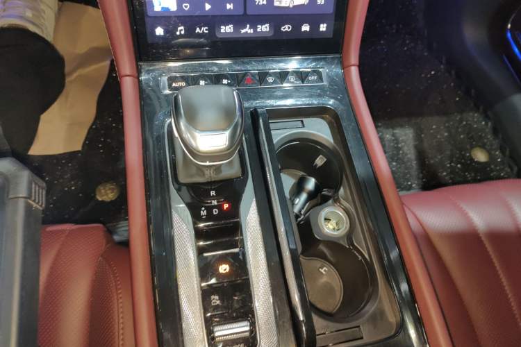 Used Hongqi H5 2024 2.0T Automatic Smart Connect Flagship Edition