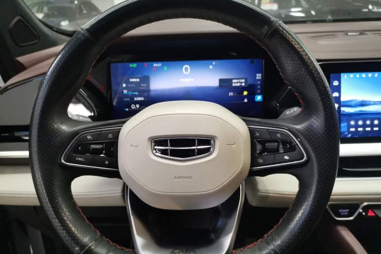 Used Geely Auto Monjaro L 2021 2.0TD DCT EVO Two-Wheel Drive Prestige Version
