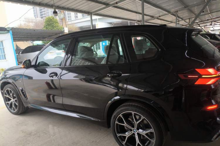 Used BMW X5 

