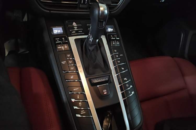 Used Porsche Macan 2020 Macan 2.0T
