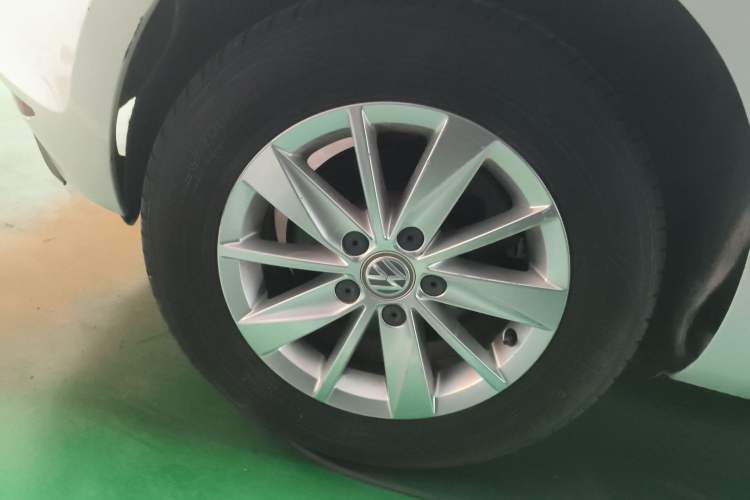 Used Volkswagen Golf 2016 1.6L Manual Fashion Edition
