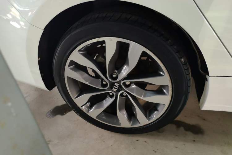 Used Kia K5 2014 2.0L Automatic LUXURY
