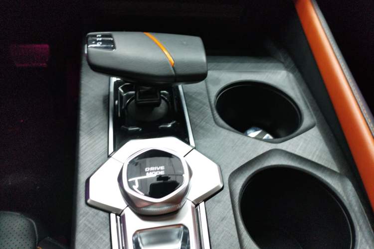 Used Changan UNI-V 2022 1.5T Prestige Version
