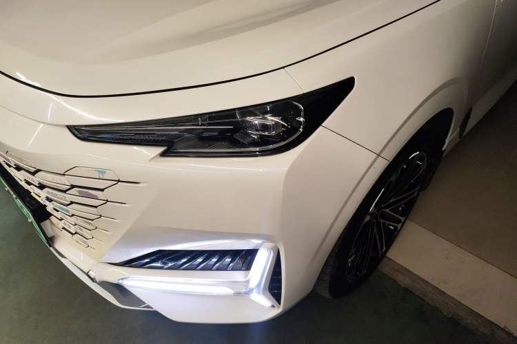 Used Changan UNI-K iDD 2022 Blue Whale iDD 130km 1.5T Prestige Model
