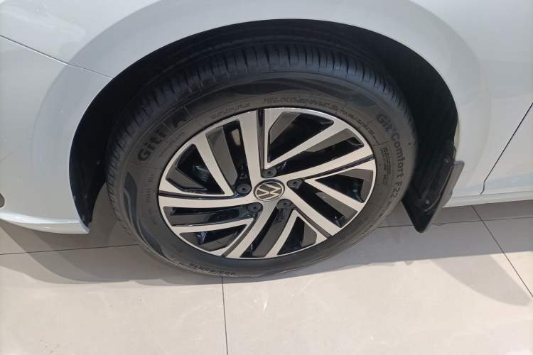 Used Volkswagen Lavida 2024 1.5L Automatic Starry Sky 5 Million Edition