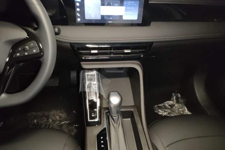 Used Roewe i5 2023 1.5L CVT Luxury Edition
