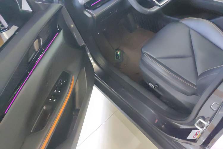 Used Changan UNI-V 2022 1.5T Prestige Version
